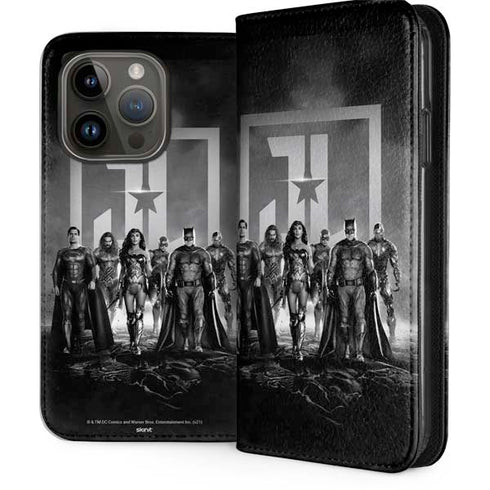 The Justice League (2017) Justice League Black and White iPhone 15 Pro Folio Case